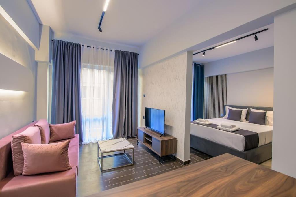 Luxury Central Apartment 4,1 拉里萨 外观 照片