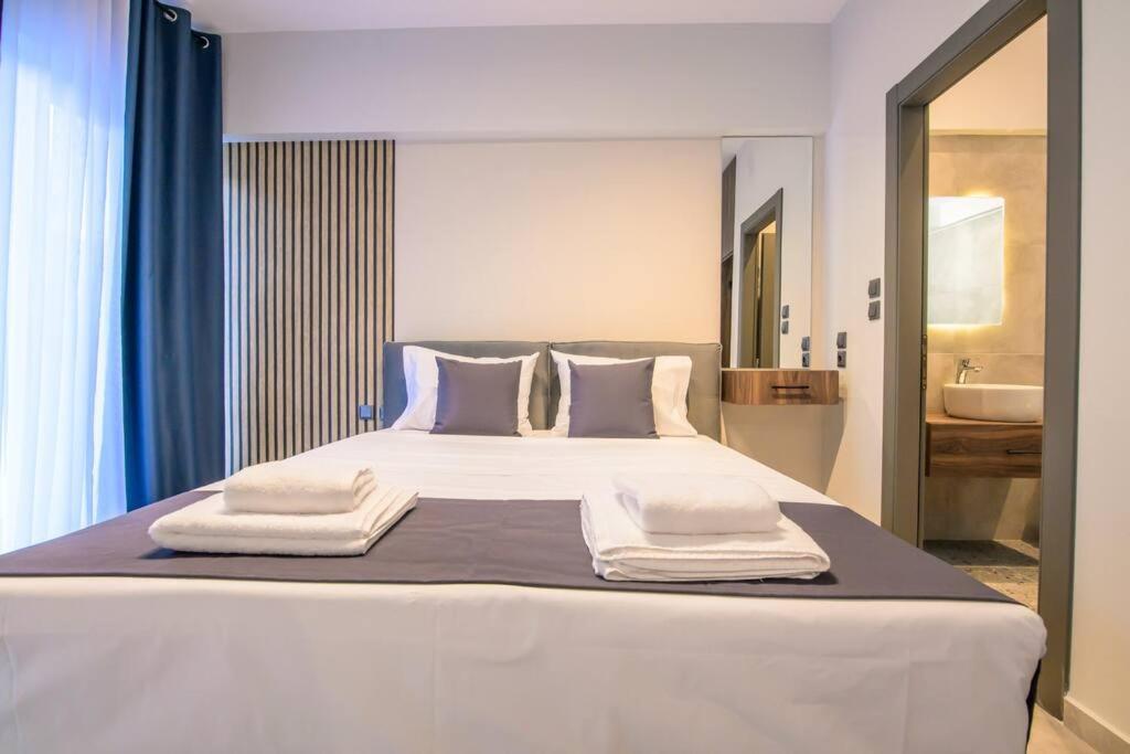 Luxury Central Apartment 4,1 拉里萨 外观 照片