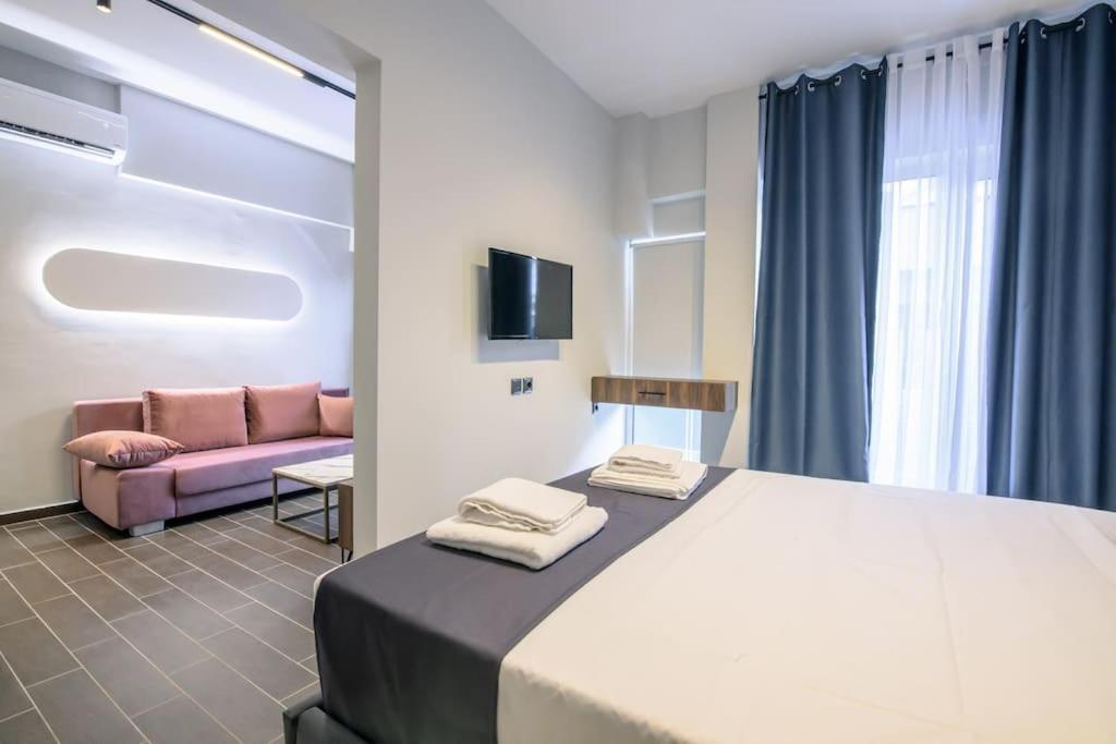 Luxury Central Apartment 4,1 拉里萨 外观 照片