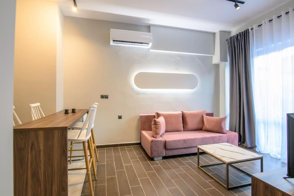Luxury Central Apartment 4,1 拉里萨 外观 照片
