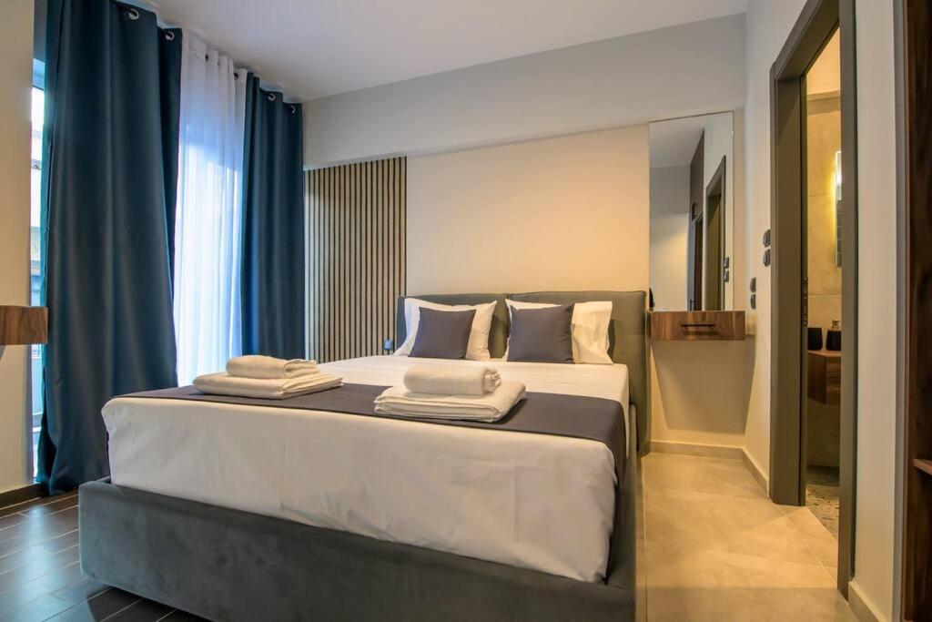 Luxury Central Apartment 4,1 拉里萨 外观 照片