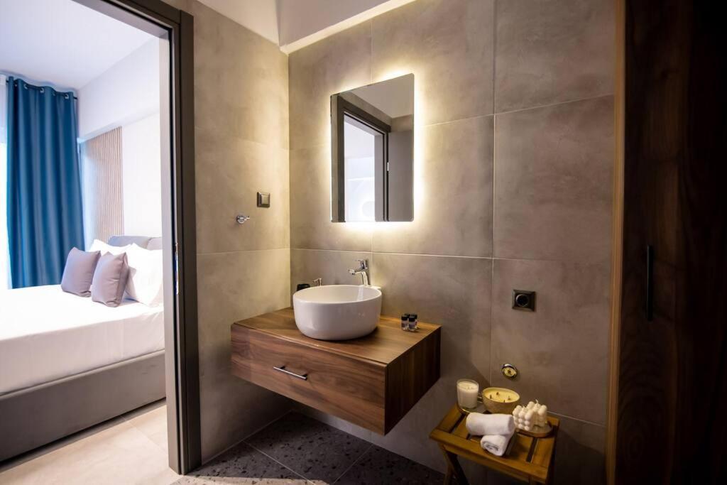 Luxury Central Apartment 4,1 拉里萨 外观 照片